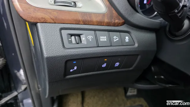 Hyundai Grand Santa Fe (Maxcruz)