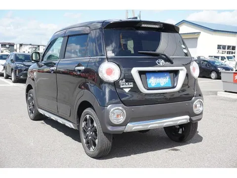 Toyota Pixis Joy