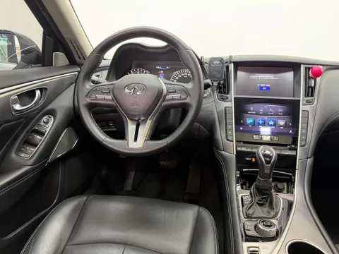 Infiniti Q50L