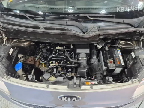Kia Deluxe