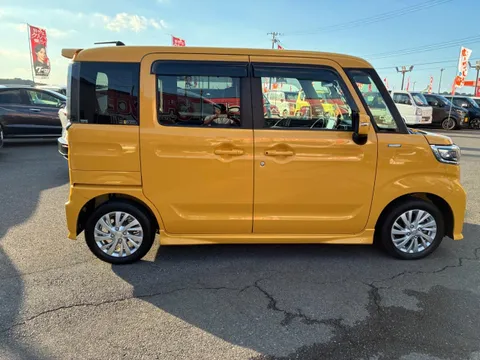 Suzuki Spacia Custom