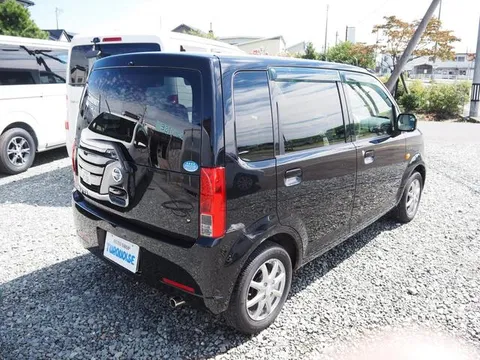 Nissan Otti