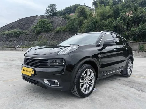 Lynk & Co 01