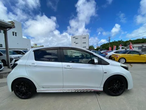 Toyota Yaris (Vitz)