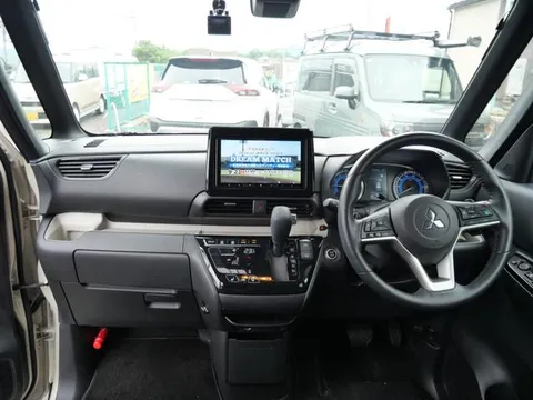 Mitsubishi Delica Mini