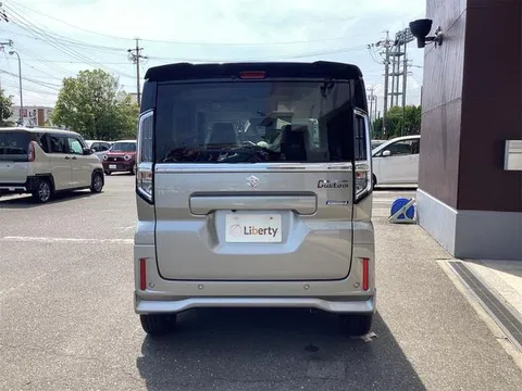 Suzuki Spacia Custom