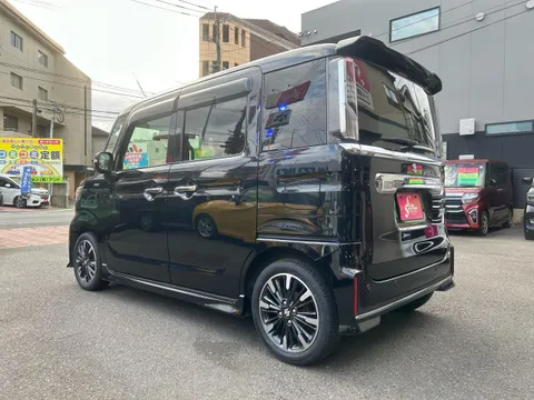 Suzuki Spacia Custom
