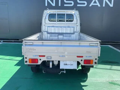 Nissan Clipper Truck