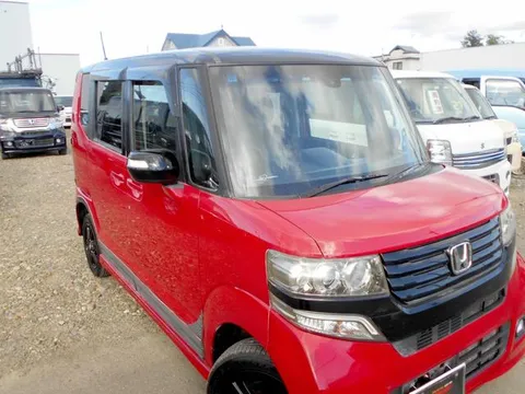 Honda N-BOX Custom