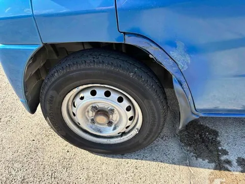 Nissan Clipper Van