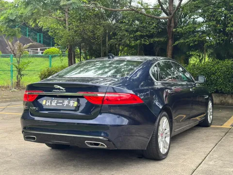 Jaguar XFL
