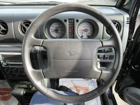 Daihatsu Naked