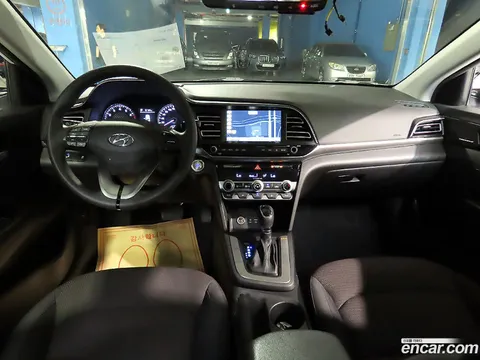 Hyundai Elantra (Avante)
