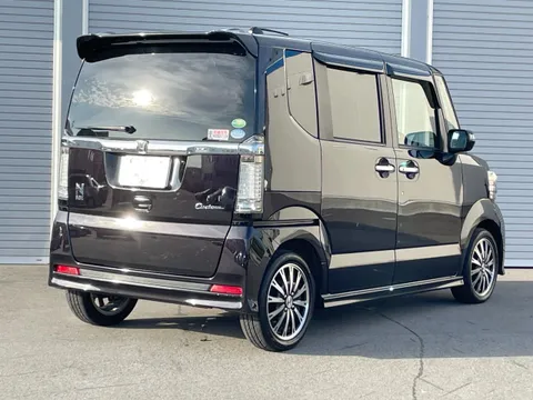 Honda N-BOX Custom
