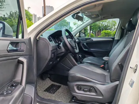 Volkswagen Tiguan L