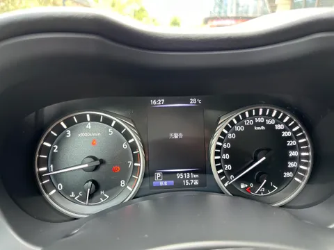 Infiniti Q50L