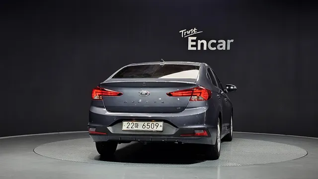 Hyundai Elantra (Avante)