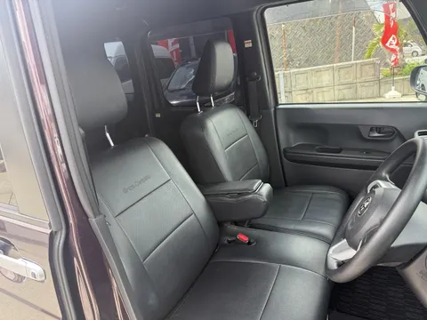 Toyota Pixis Mega