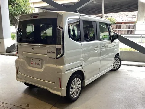 Suzuki Spacia Custom