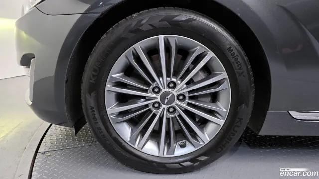 Genesis G90 (EQ900)