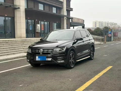 Volkswagen Tiguan L