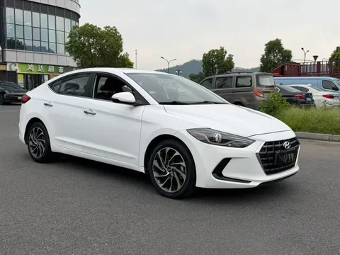 Hyundai Elantra (Avante)