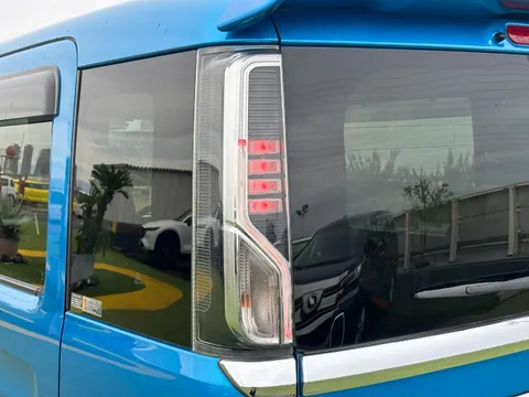 Suzuki Spacia Custom