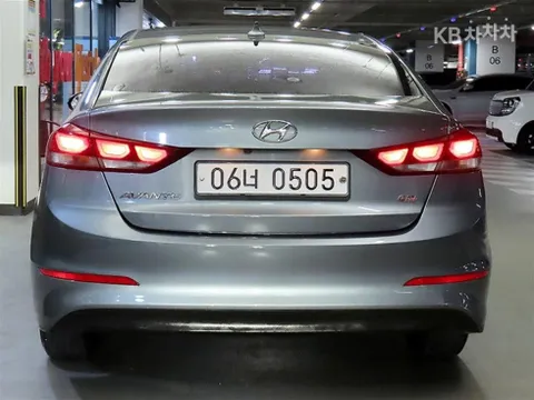 Hyundai Elantra (Avante)
