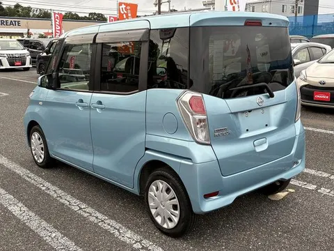 Nissan Dayz Roox
