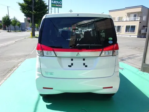Mitsubishi Delica D:2