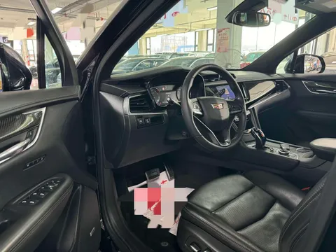 Cadillac XT6