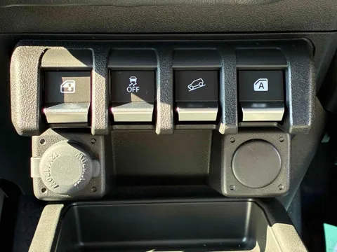Suzuki Jimny Sierra