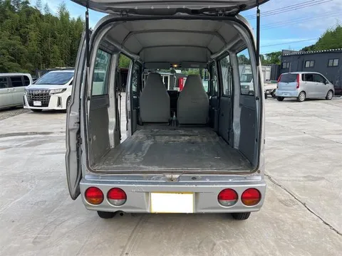 Mitsubishi Minicab Van