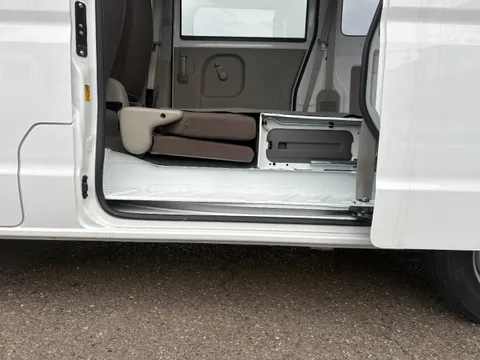 Mitsubishi Minicab Van
