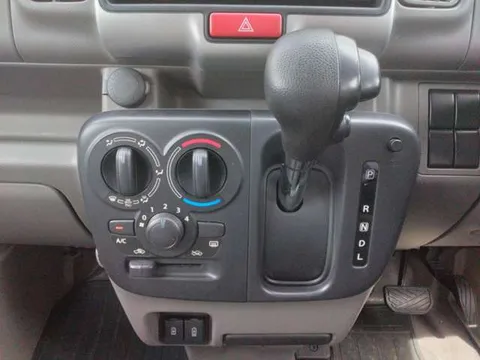 Nissan Clipper
