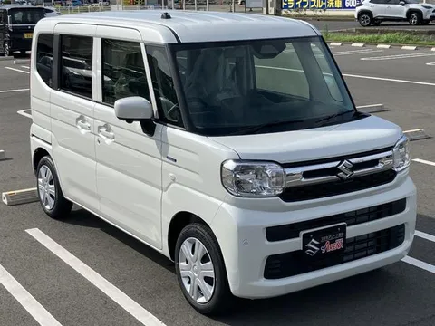 Suzuki Spacia