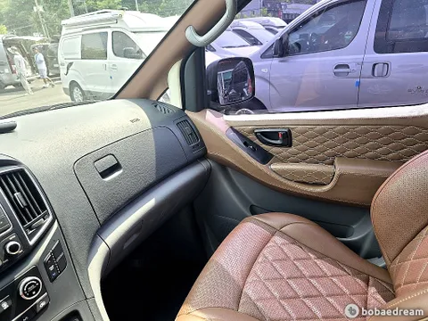 Hyundai Grand Starex