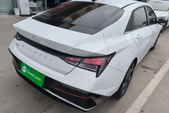 Hyundai Elantra