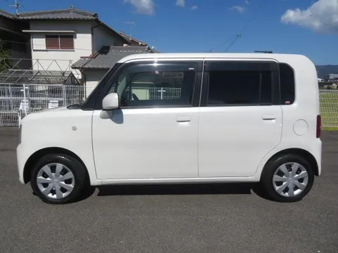 Toyota Pixis Space