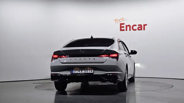 Hyundai Elantra (Avante)