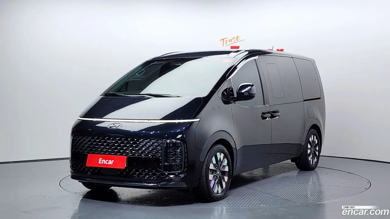Hyundai Staria