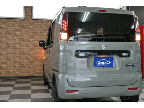 Suzuki Spacia Base