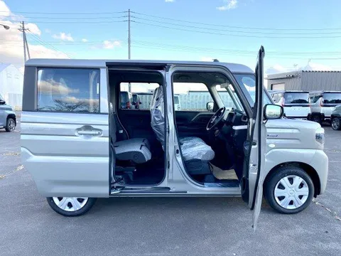 Suzuki Spacia