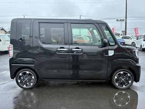 Toyota Pixis Mega