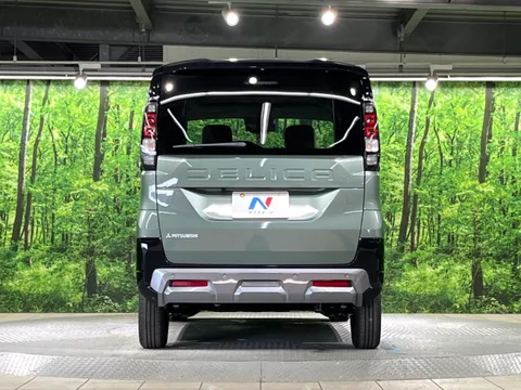 Mitsubishi Delica Mini