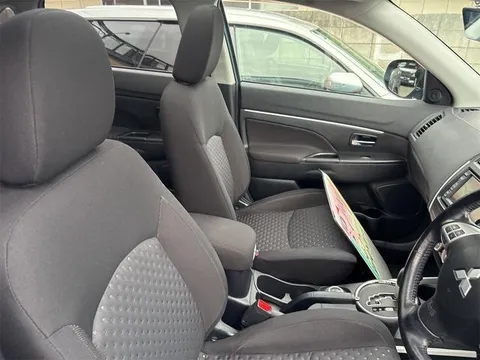 Mitsubishi RVR