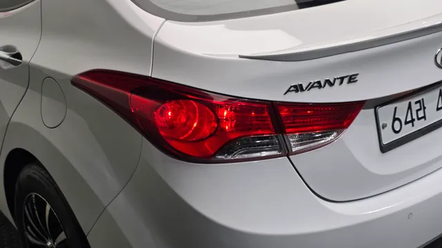 Hyundai Elantra (Avante)