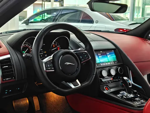 Jaguar F-Type