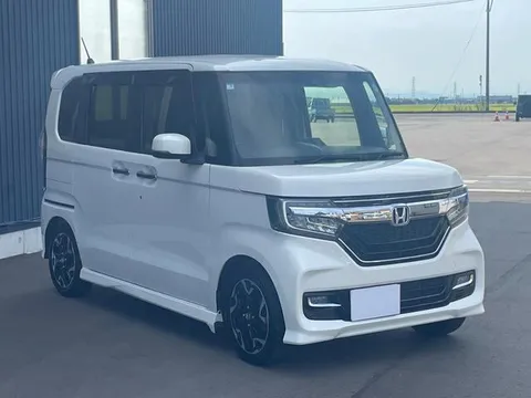 Honda N-BOX Custom