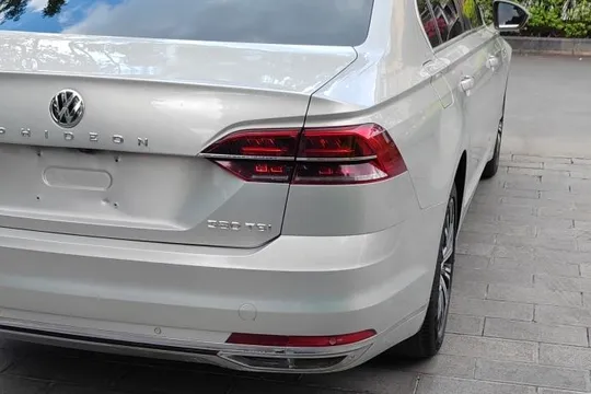 Volkswagen Phideon